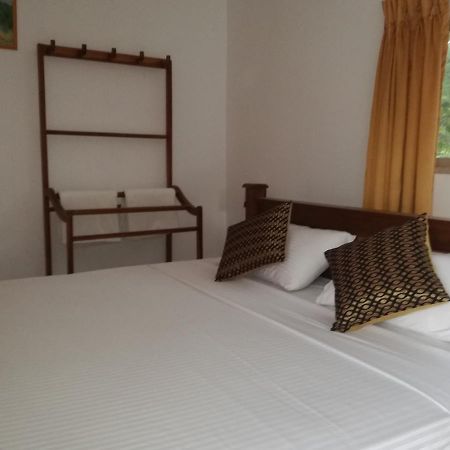 Deshani Holiday Inn ダンブッラ エクステリア 写真