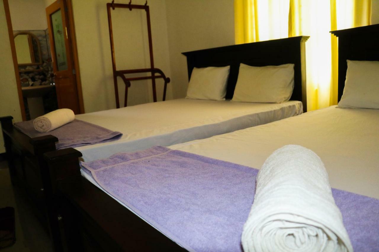 Deshani Holiday Inn ダンブッラ エクステリア 写真